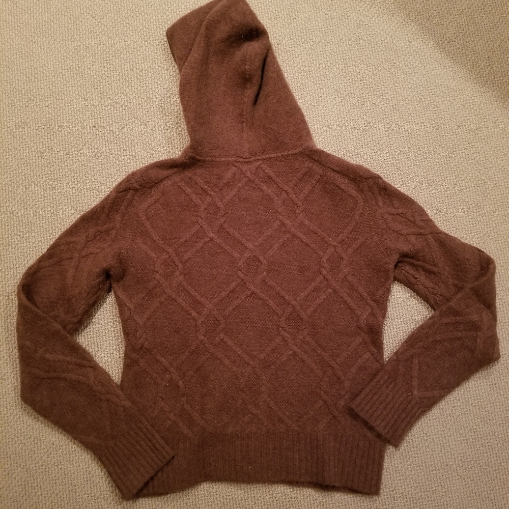 Cashmere sweater